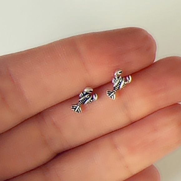 Sterling Silver Lobsters Simple Stud Earrings - Picture 6 of 7